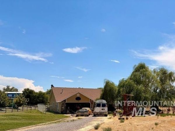 1915 East 3100 South, Wendell, ID 83355