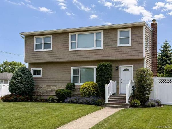 278 N 4th Street , Bethpage, NY 11714
