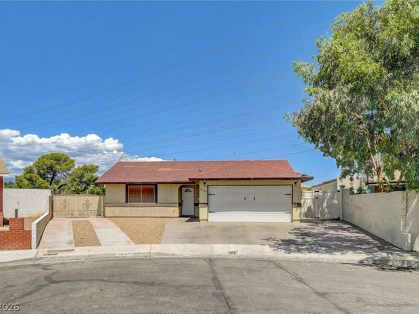 7330 Clearwater Circle, Las Vegas, NV 89147
