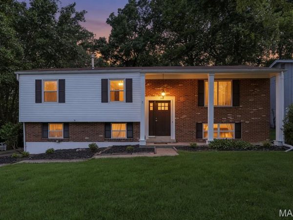 205 Morewood Drive , Manchester, MO 63011