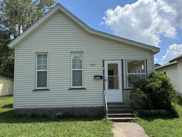 507 3rd Street , Monett, MO 65708