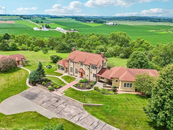 6837 Woodland Drive, Waunakee, WI 53597