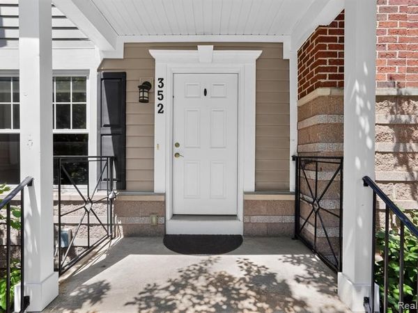 352 W Grand River Avenue, East Lansing, MI 48823