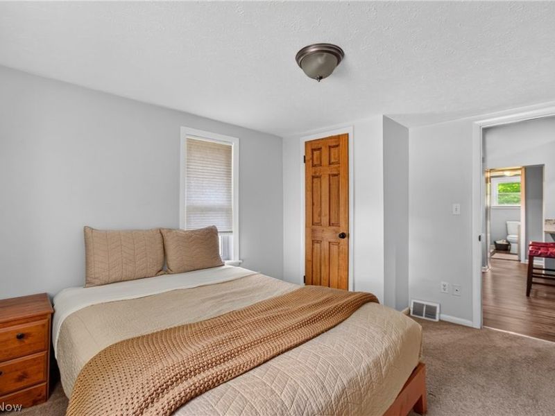 1240 Aberth Drive , Akron, OH 44320 Photo 17