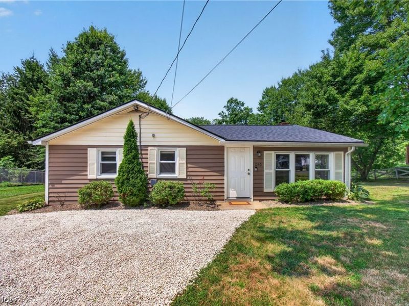 1240 Aberth Drive, Akron, OH 44320 Photo 3