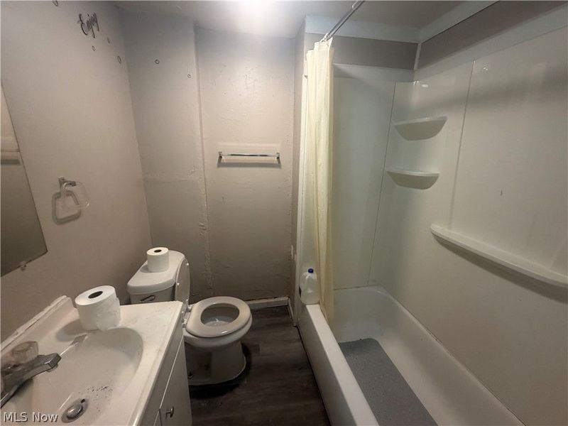 10706 Reno Avenue , Cleveland, OH 44105 Photo 8