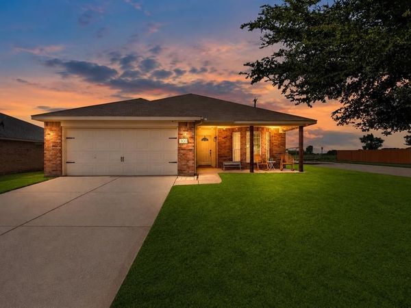 300 Meadow View Lane , Anna, TX 75409