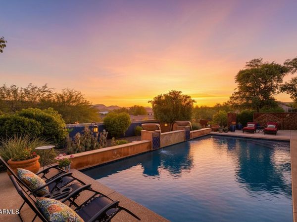 14 W SUMMERSET Drive, Phoenix, AZ 85085