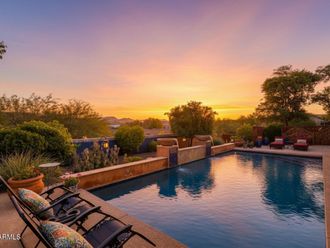 14 W SUMMERSET Drive Phoenix, AZ 85085