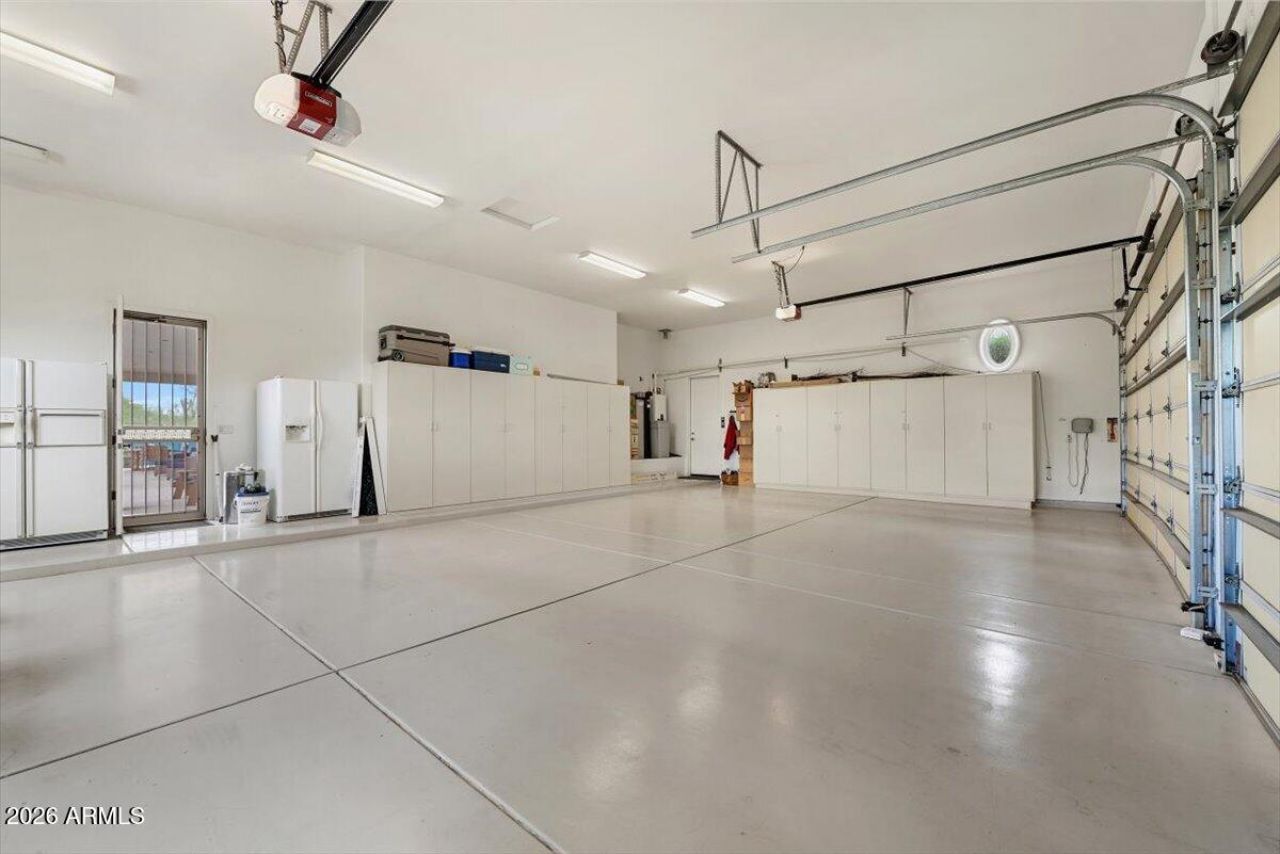 14 W SUMMERSET Drive Phoenix, AZ 85085