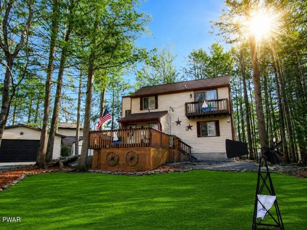 1019 Hickory Drive , Lake Ariel, PA 18436