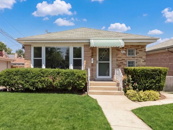 7560 W Everell Avenue , Chicago, IL 60631