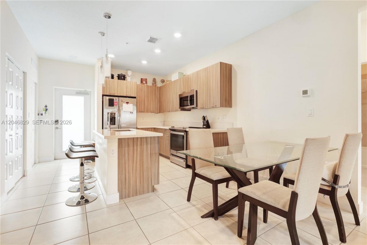 4636 NW 84th Ave , Unit 22, Doral, FL 33166 Photo