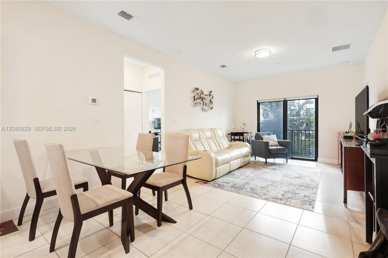 4636 NW 84th Ave , Unit 22, Doral, FL 33166 Photo