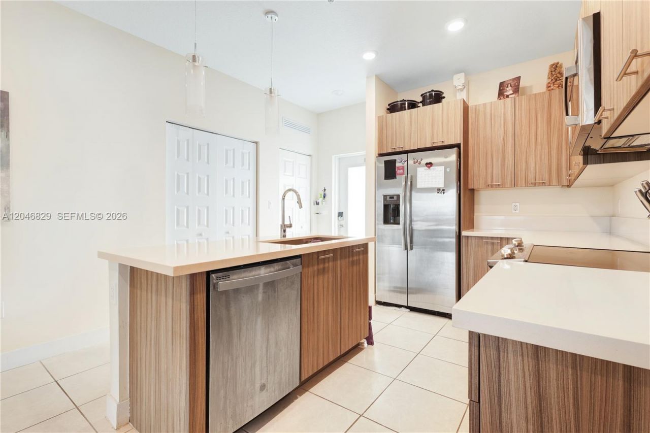 4636 NW 84th Ave , Unit 22, Doral, FL 33166 Photo