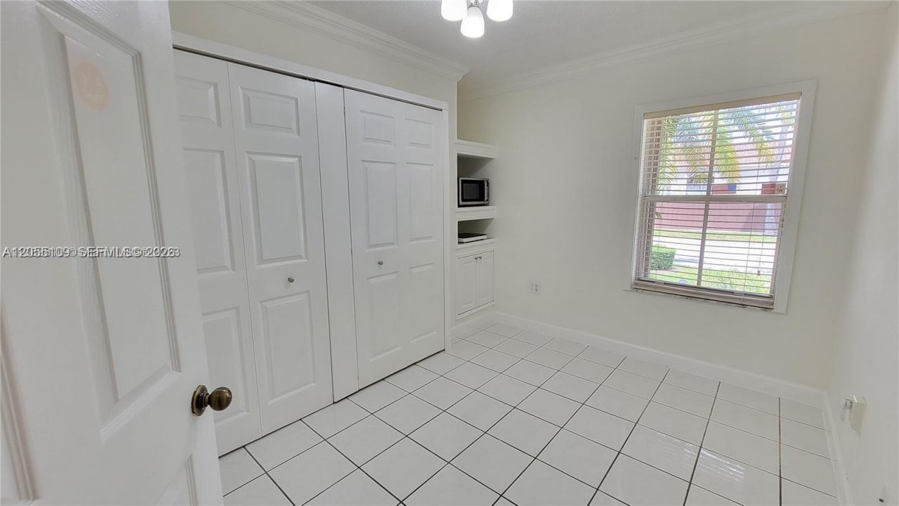 1057 NW 131st Ave , Unit B, Miami, FL 33182 Photo