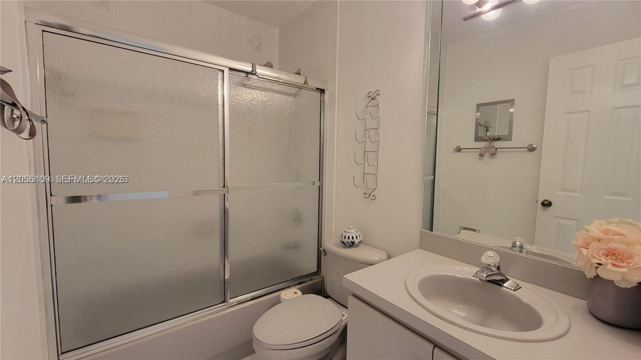 1057 NW 131st Ave , Unit B, Miami, FL 33182 Photo