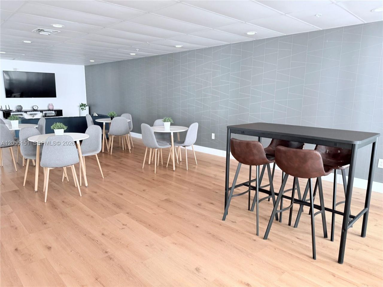 170 SE 14th St, Unit 1402, Miami, FL 33131 Photo