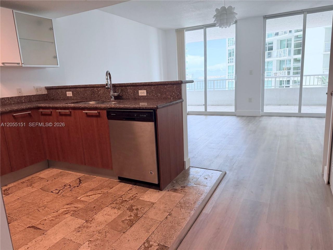 170 SE 14th St, Unit 1402, Miami, FL 33131 Photo