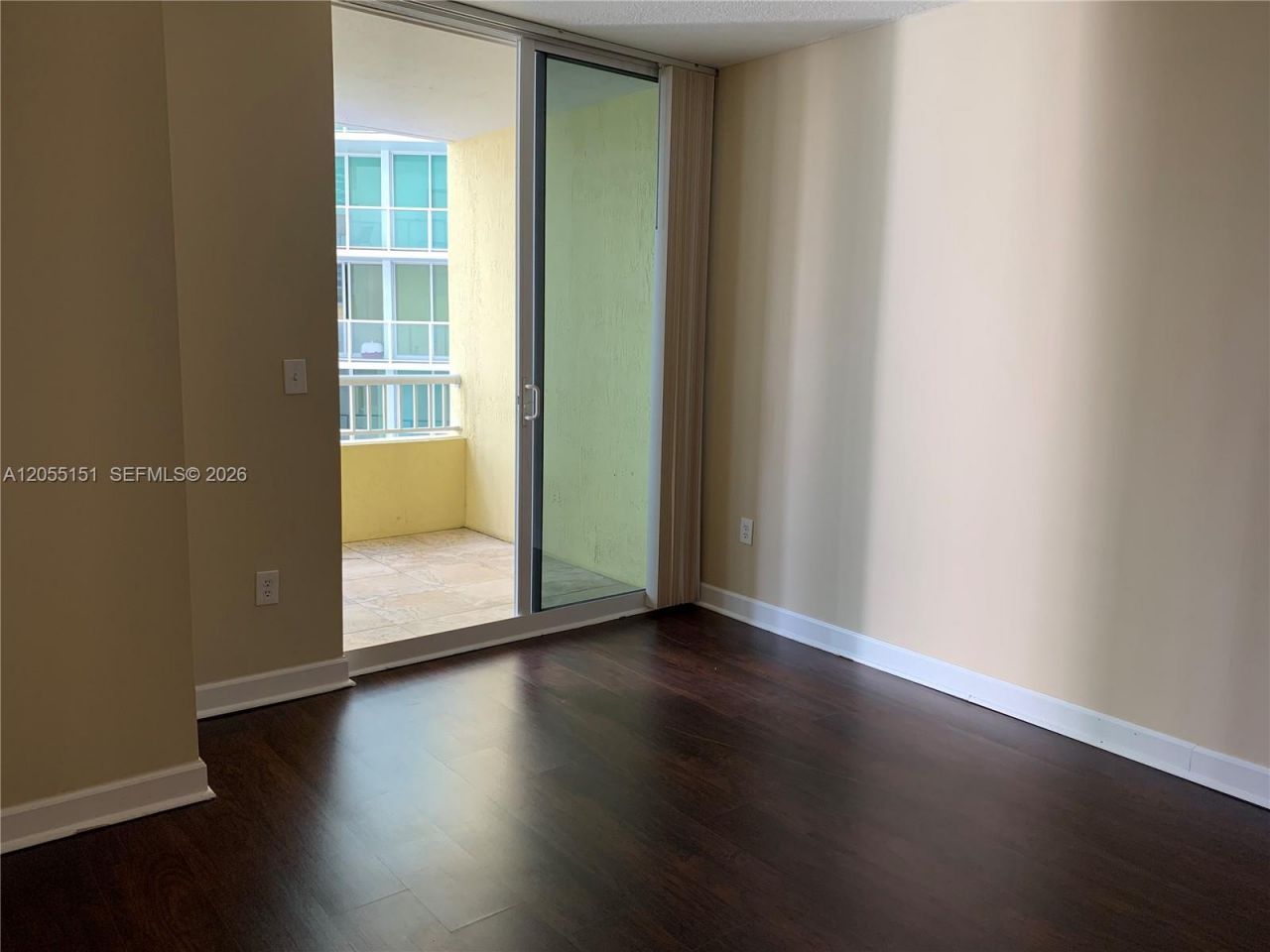 170 SE 14th St , Unit 1402, Miami, FL 33131 Photo