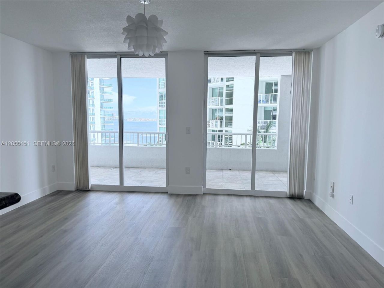 170 SE 14th St, Unit 1402, Miami, FL 33131 Photo