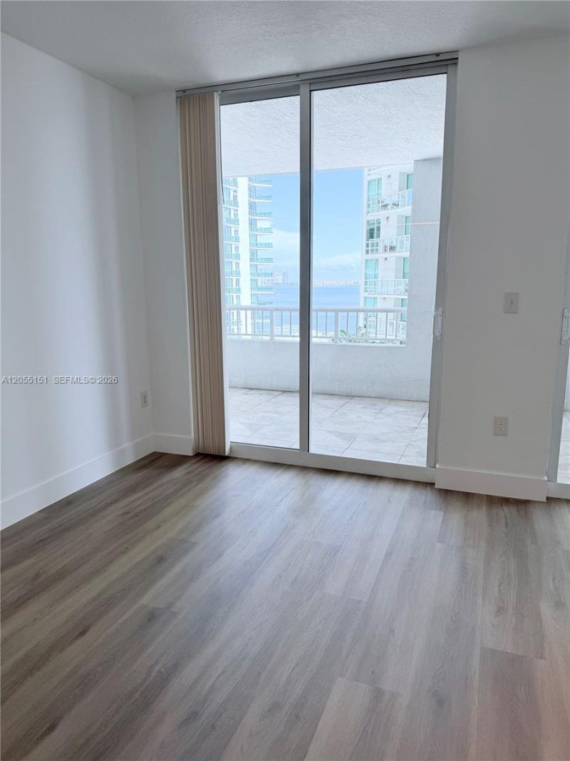 170 SE 14th St, Unit 1402, Miami, FL 33131 Photo