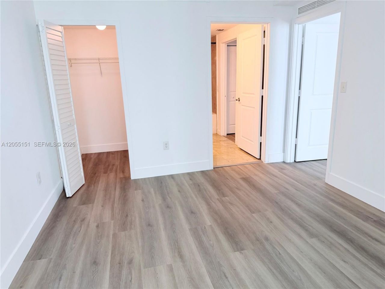 170 SE 14th St, Unit 1402, Miami, FL 33131 Photo