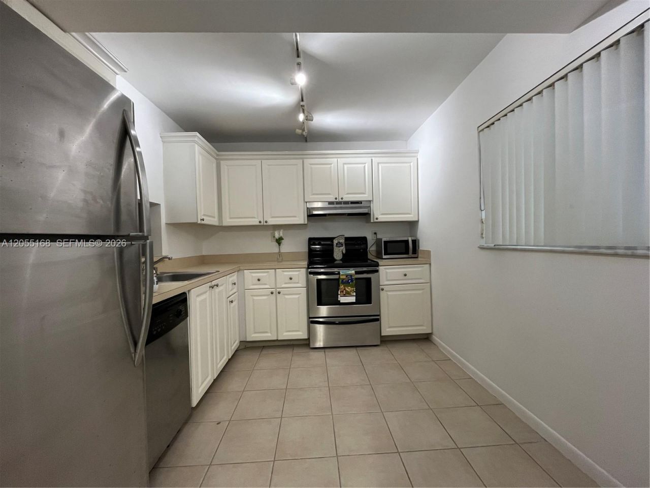 701 N Pine Island Rd, Unit 202, Plantation, FL 33324 Photo