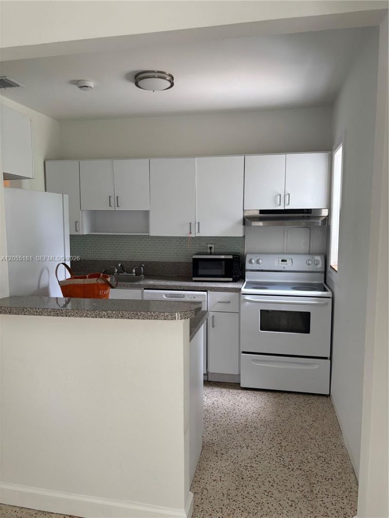 6410 SW 63rd Ct, Unit ., South Miami, FL 33143 Photo