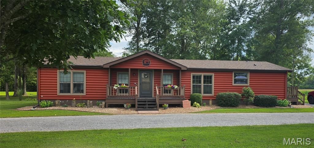18371 Perry Road, Pittsburg, IL 62974 Main Photo
