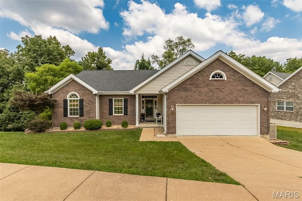 1652 Ivy Chase Lane , Fenton, MO 63026 Main Photo