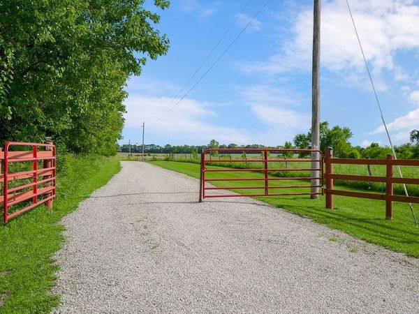 1949 900 Road, Eudora, KS 66025