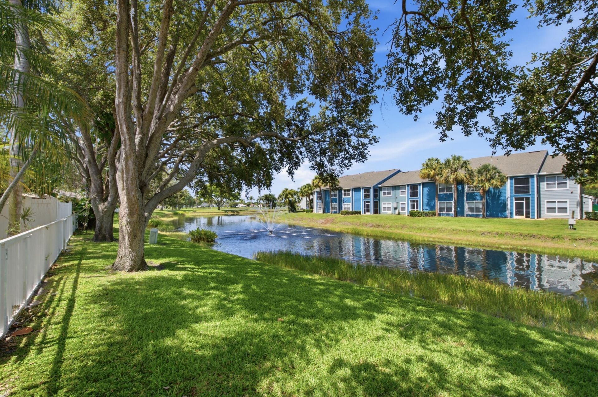 4561 Discovery Lane, Unit 13, West Palm Beach, FL 33417 Photo