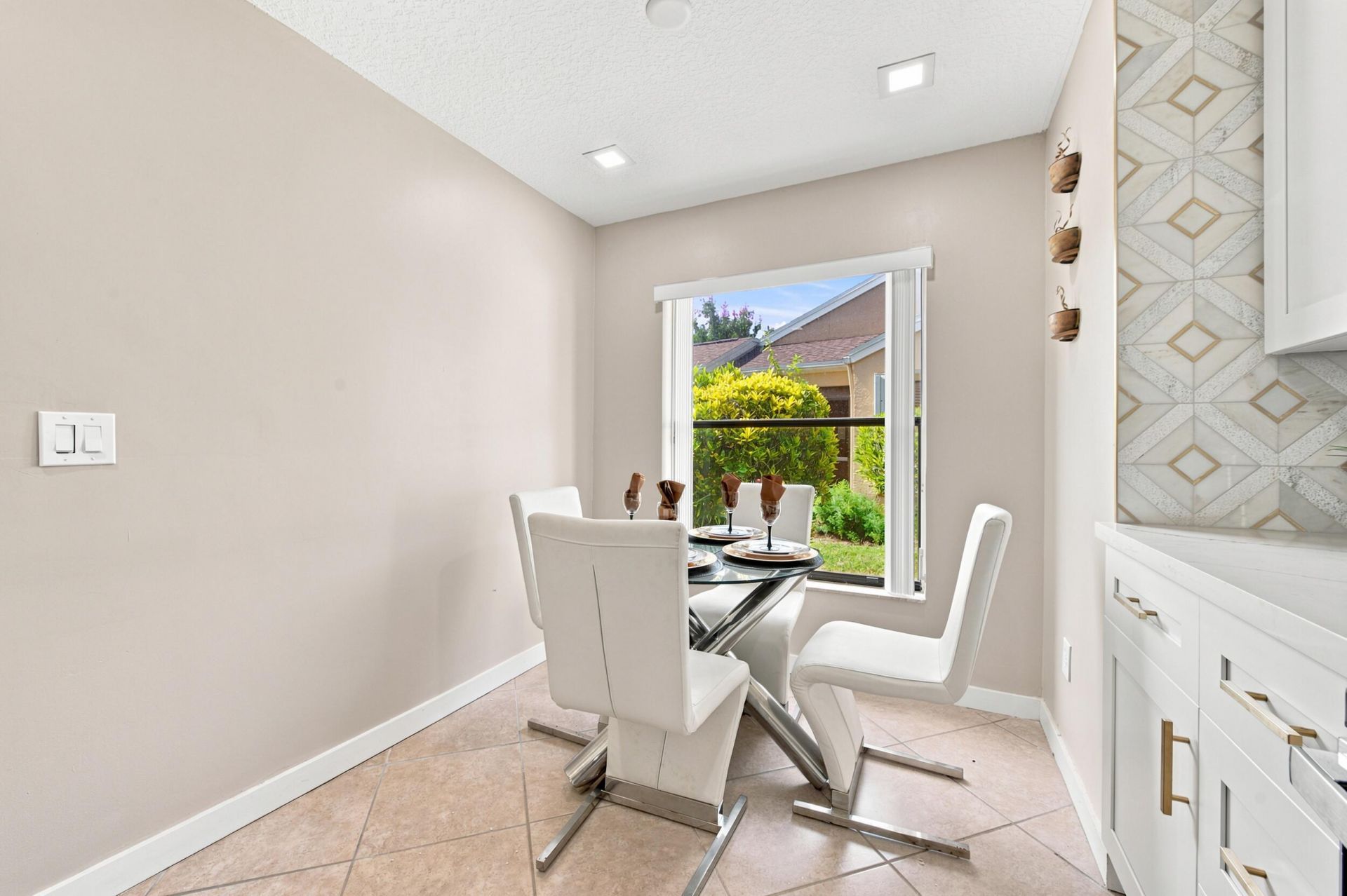 4561 Discovery Lane, Unit 13, West Palm Beach, FL 33417 Photo