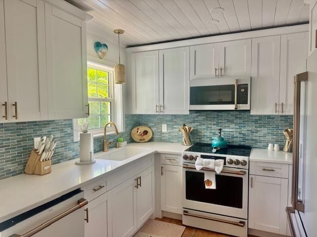 309 W Calzada De Bougainvillea, Marathon, FL 33050 Photo