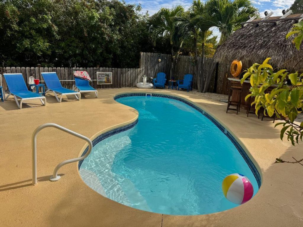 309 W Calzada De Bougainvillea, Marathon, FL 33050 Photo
