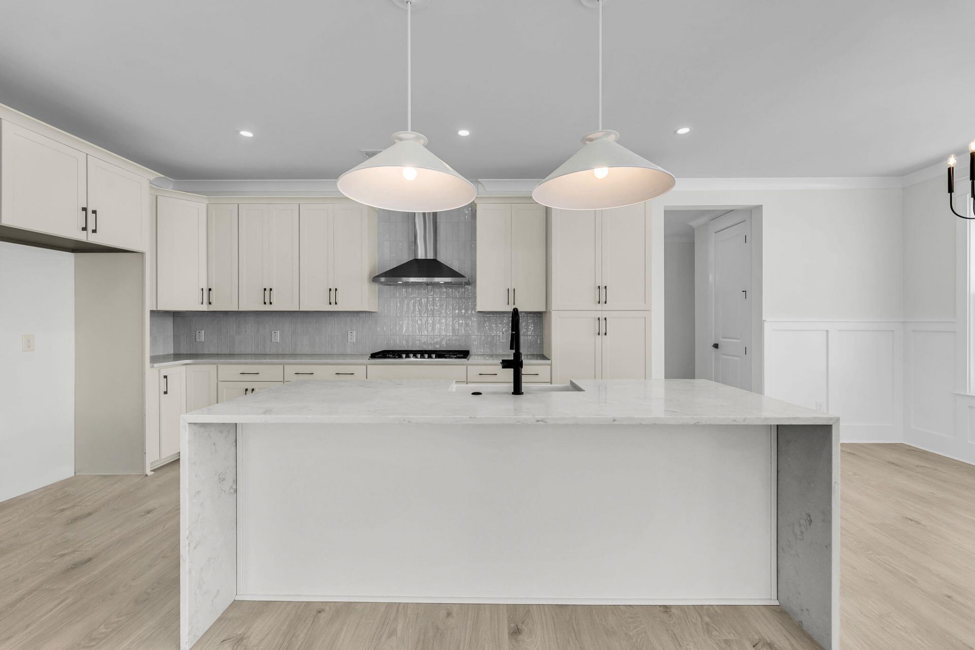 7010 Alpine Bay Lane Photo 15