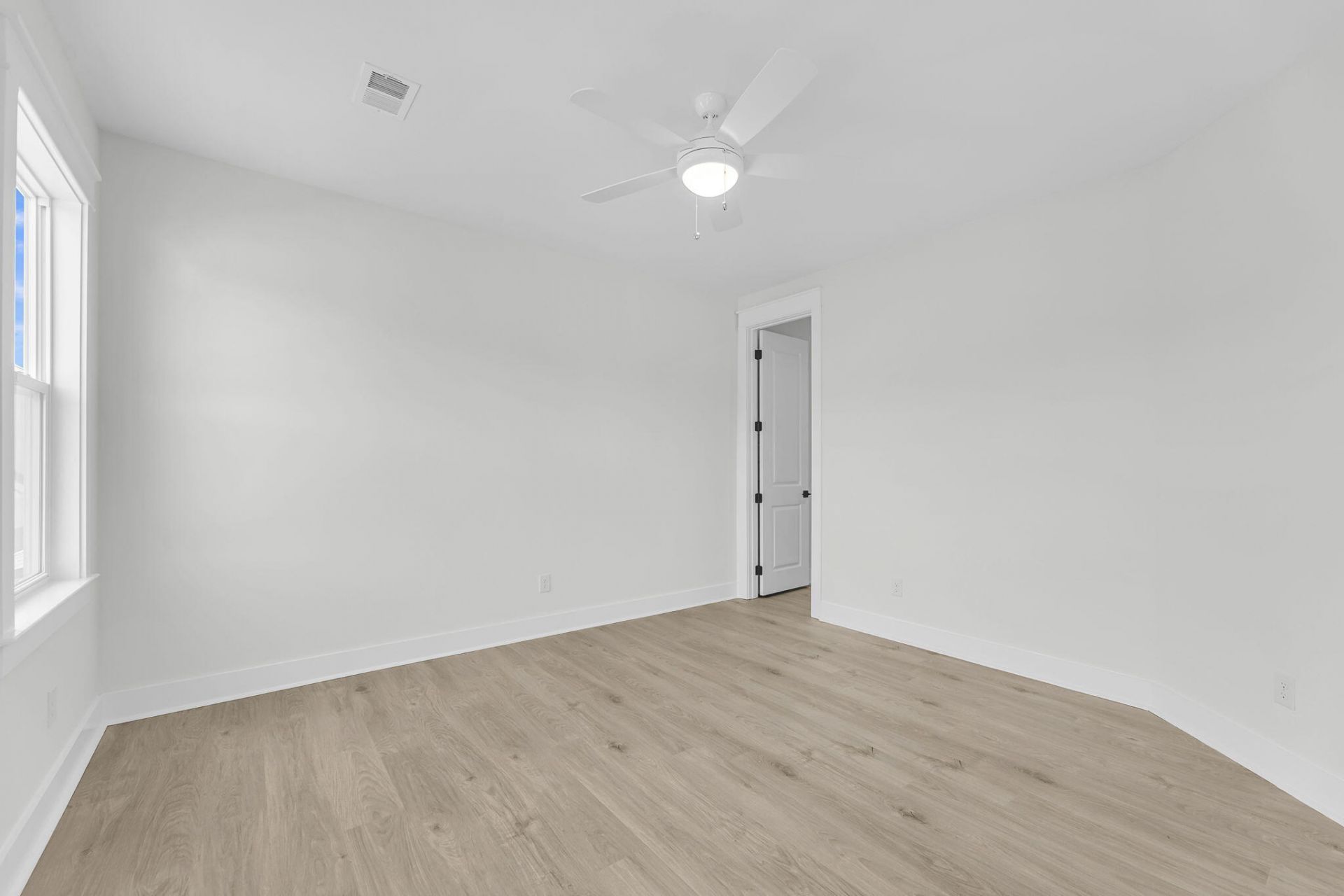 7010 Alpine Bay Lane Photo 32
