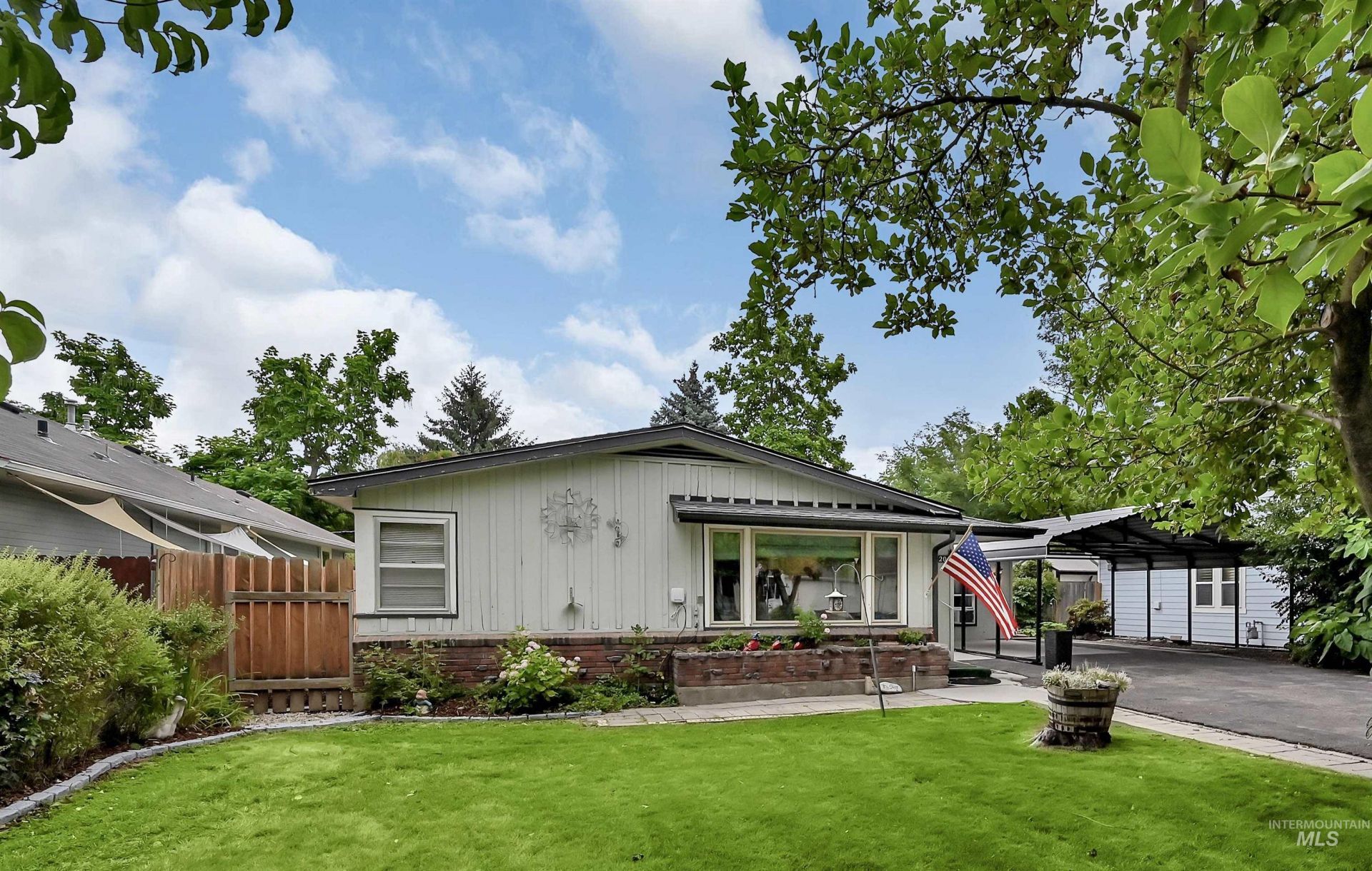2206 S Manitou Ave, Boise, ID 83706 Main Photo