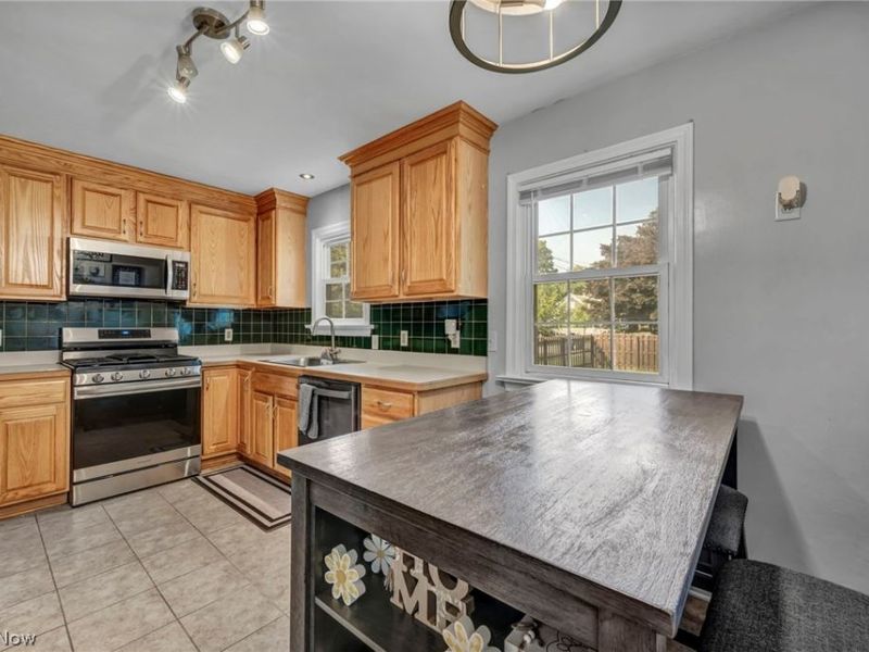 2661 Stoney Ridge Road , Avon, OH 44011 Photo 11