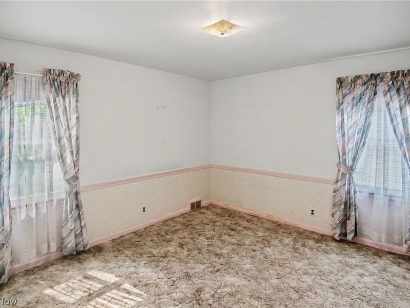 631 Adelaide Avenue NE, Warren, OH 44483 Photo 10