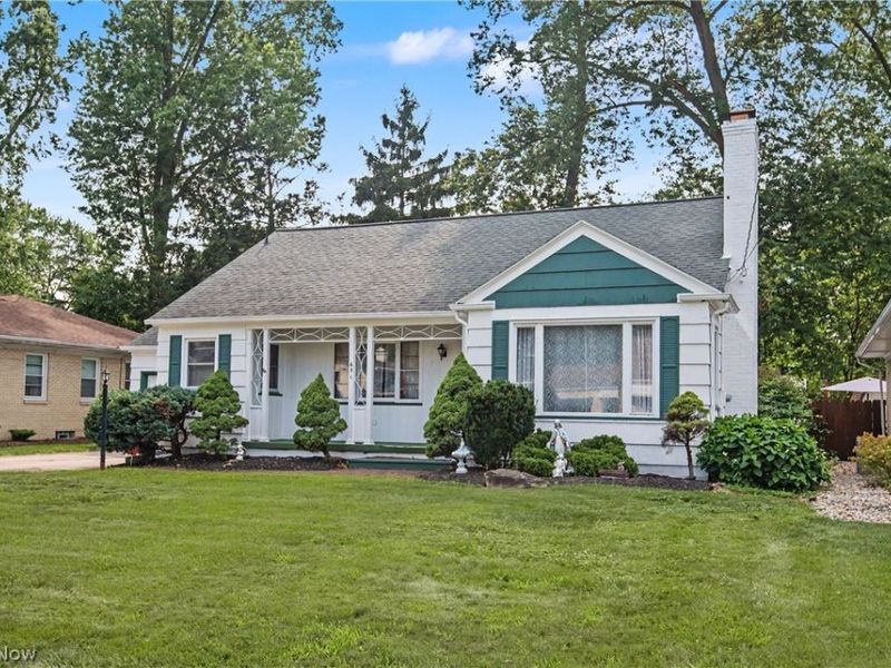 631 Adelaide Avenue NE, Warren, OH 44483 Photo 2