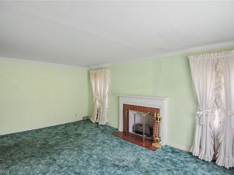631 Adelaide Avenue NE, Warren, OH 44483 Photo 5