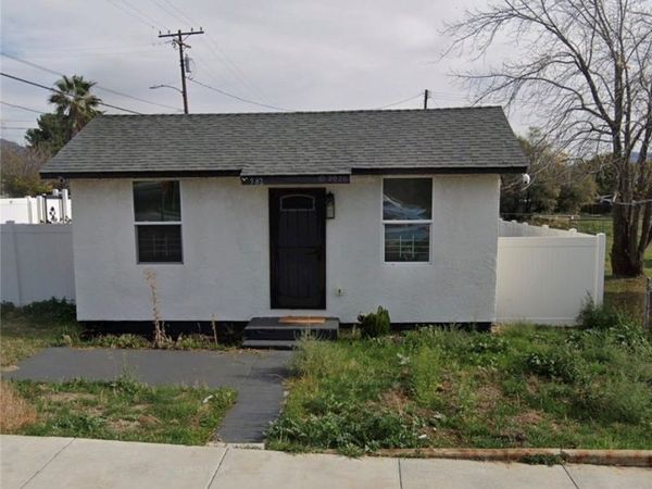 582 N Almond, Banning, CA 92220
