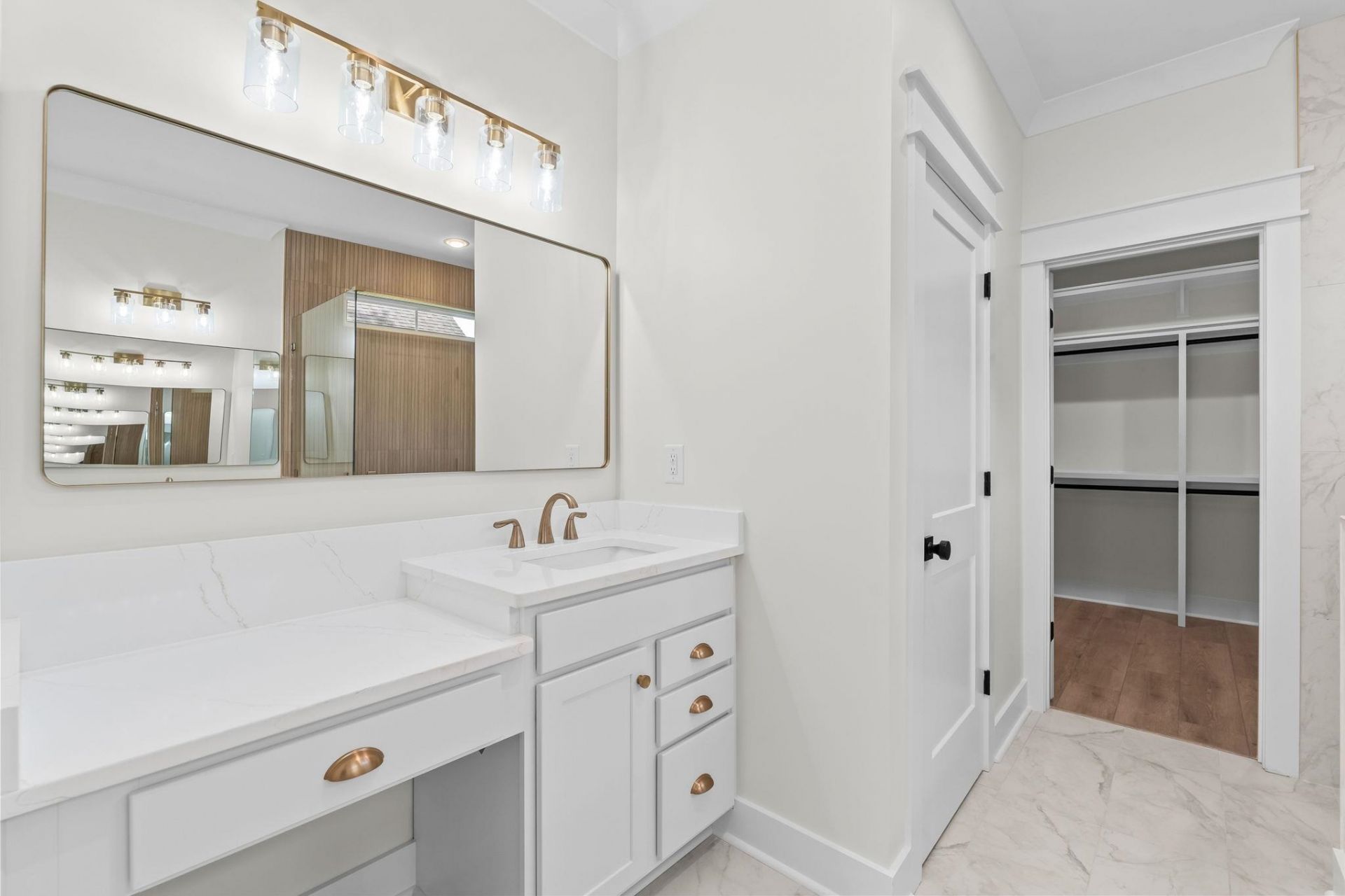 2836 Mcleod Ln.  Photo 20