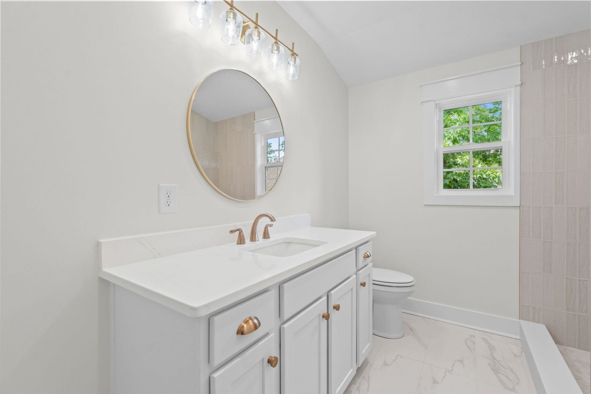 2836 Mcleod Ln.  Photo 30