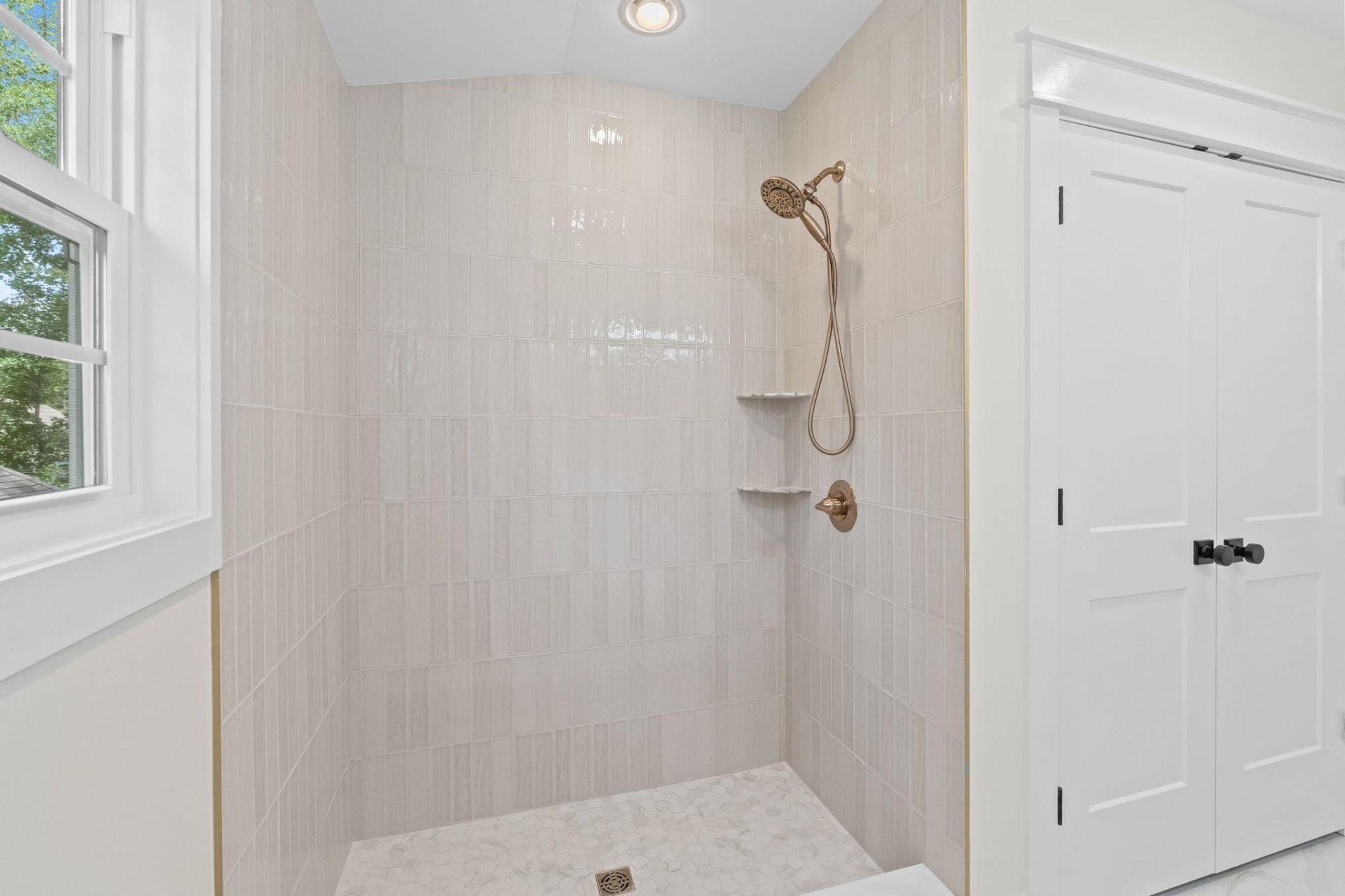 2836 Mcleod Ln.  Photo 31