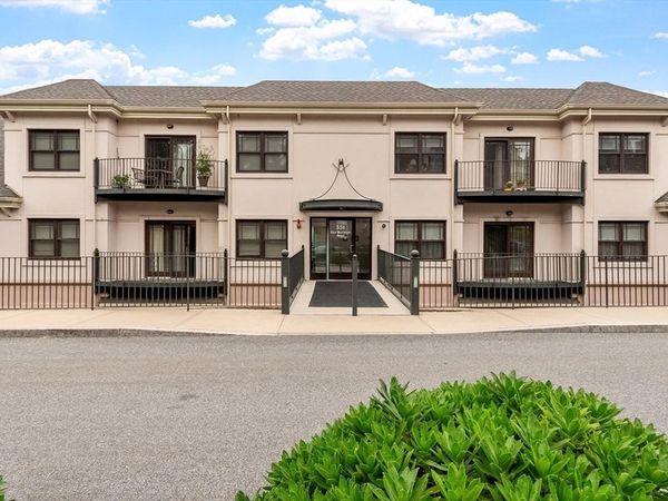558 E Merrimack St, Unit 34, Lowell, MA 01852