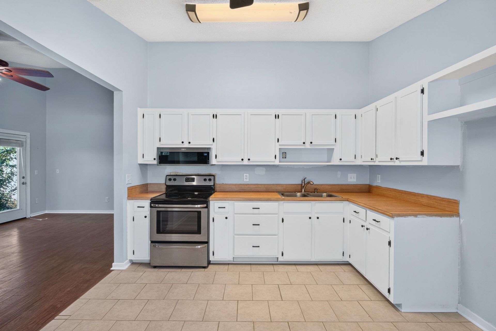 202 Birmingham Drive Photo 11