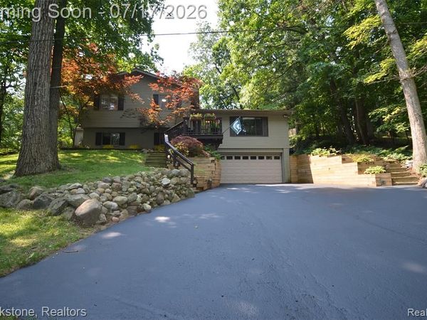 4979 Waw Ban See Drive, Independence Twp, MI 48348
